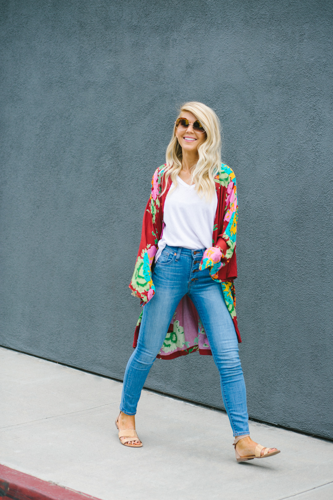 Lisa Allen of Lunchpails and Lipstick Wearing Novella Royale Kimono and Madewell Jeans with Dblanc round sunglasses in Solana Beach, CA 