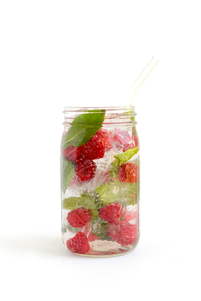 raspberry infused water with mint on Lunchpails and lipstick