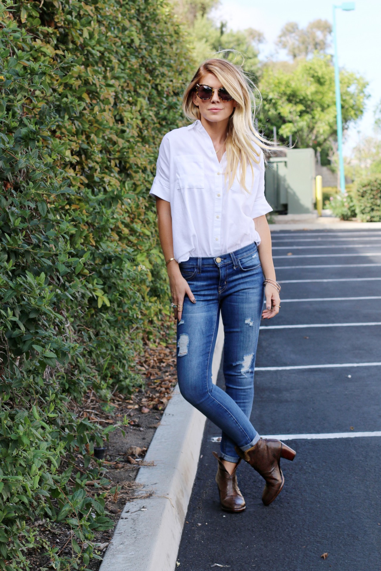 White Tops + 3 things on my mind... - Lunchpails and Lipstick