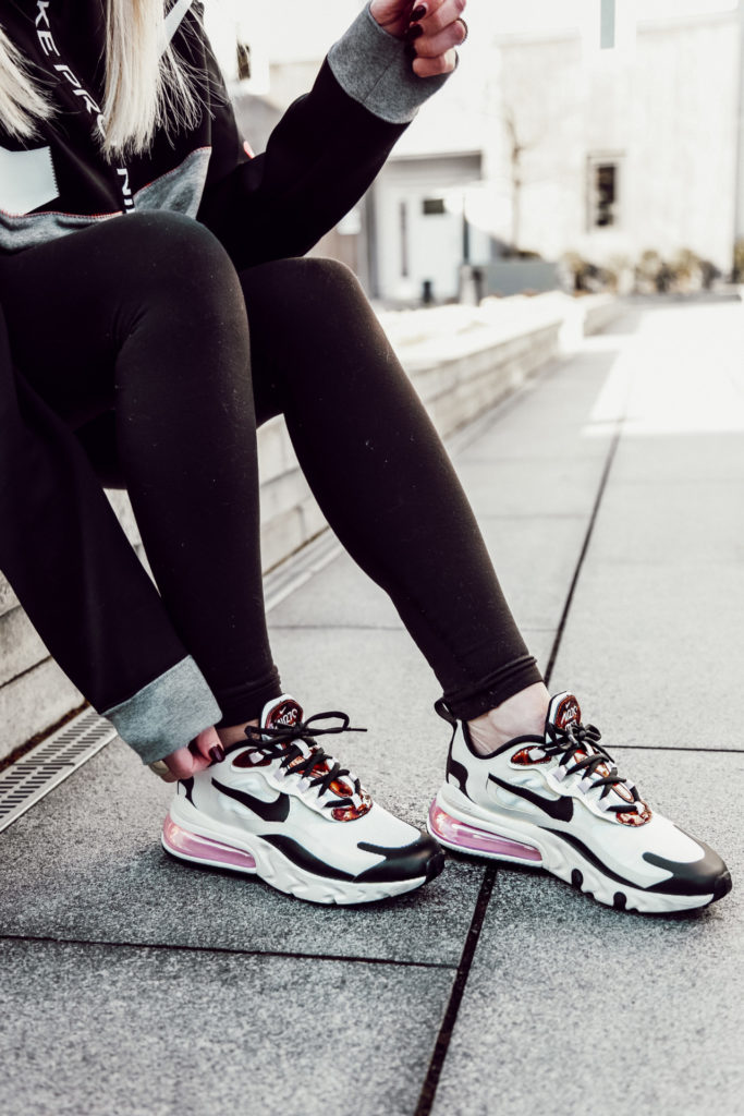 nike air max 270 react women's outfit